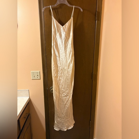 Shona Joy La Lune Low Back Gown in Cream - Picture 4 of 9